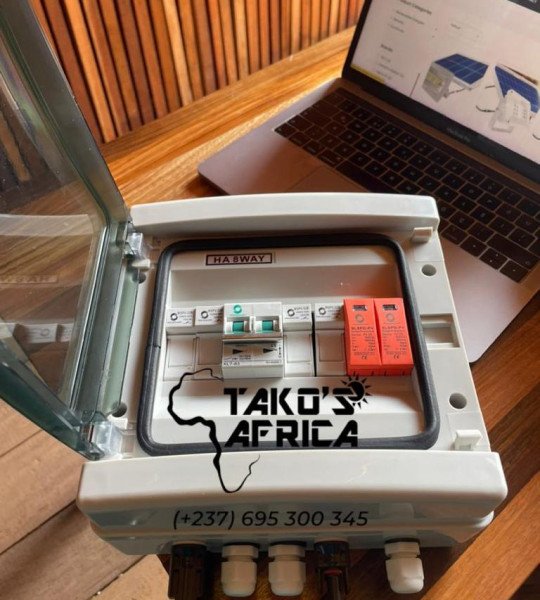 Solar combiner box 2in 1 Out IP65