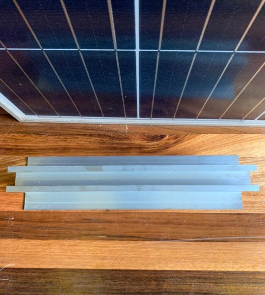 Mini rails for solar panels